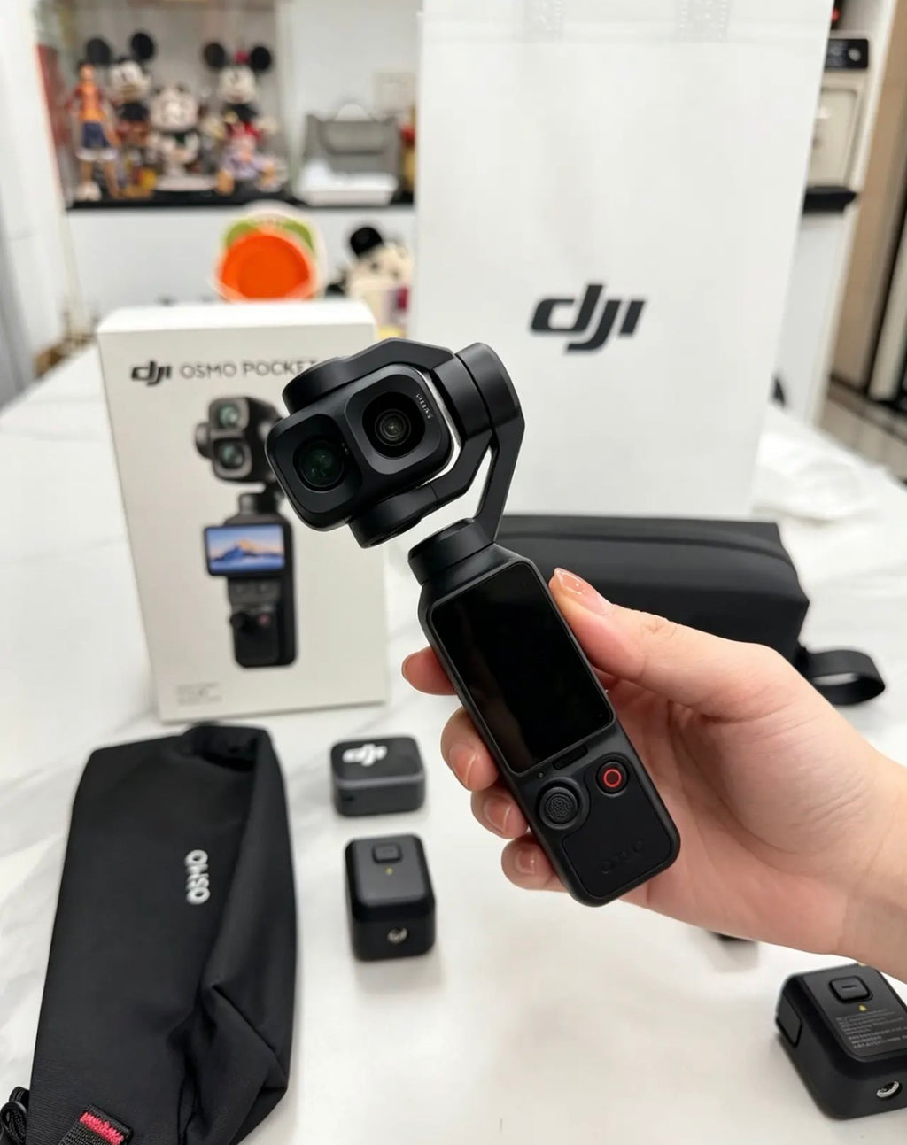 DJI Osmo Pocket 4 Pro Vlog Combo
