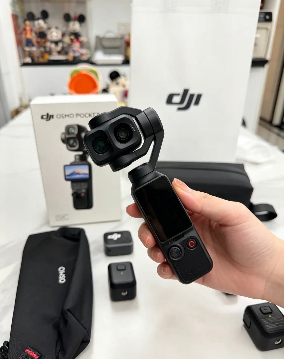 DJI Osmo Pocket 4 Pro Vlog Combo